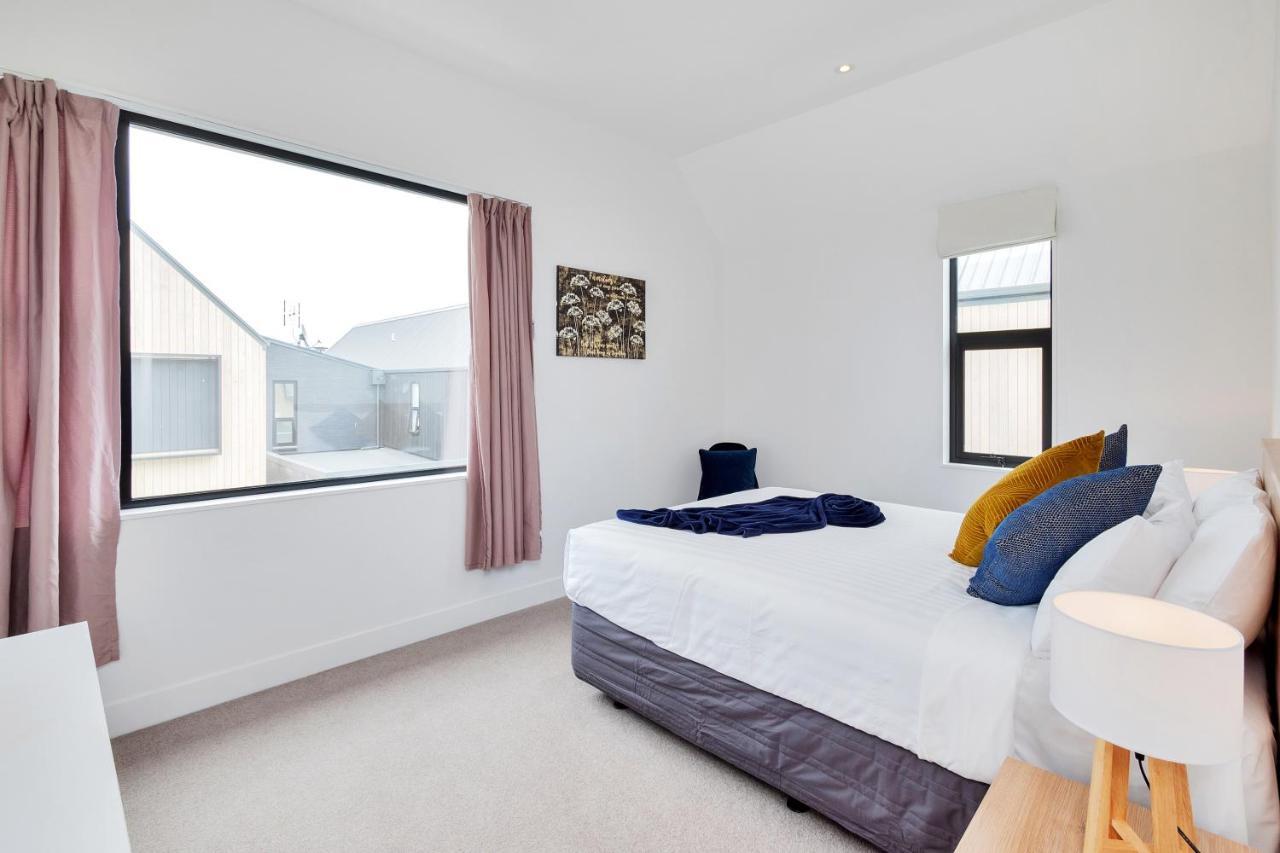 Villa Blissful Breeze Townhouse With Parking And Patio Auckland Esterno foto