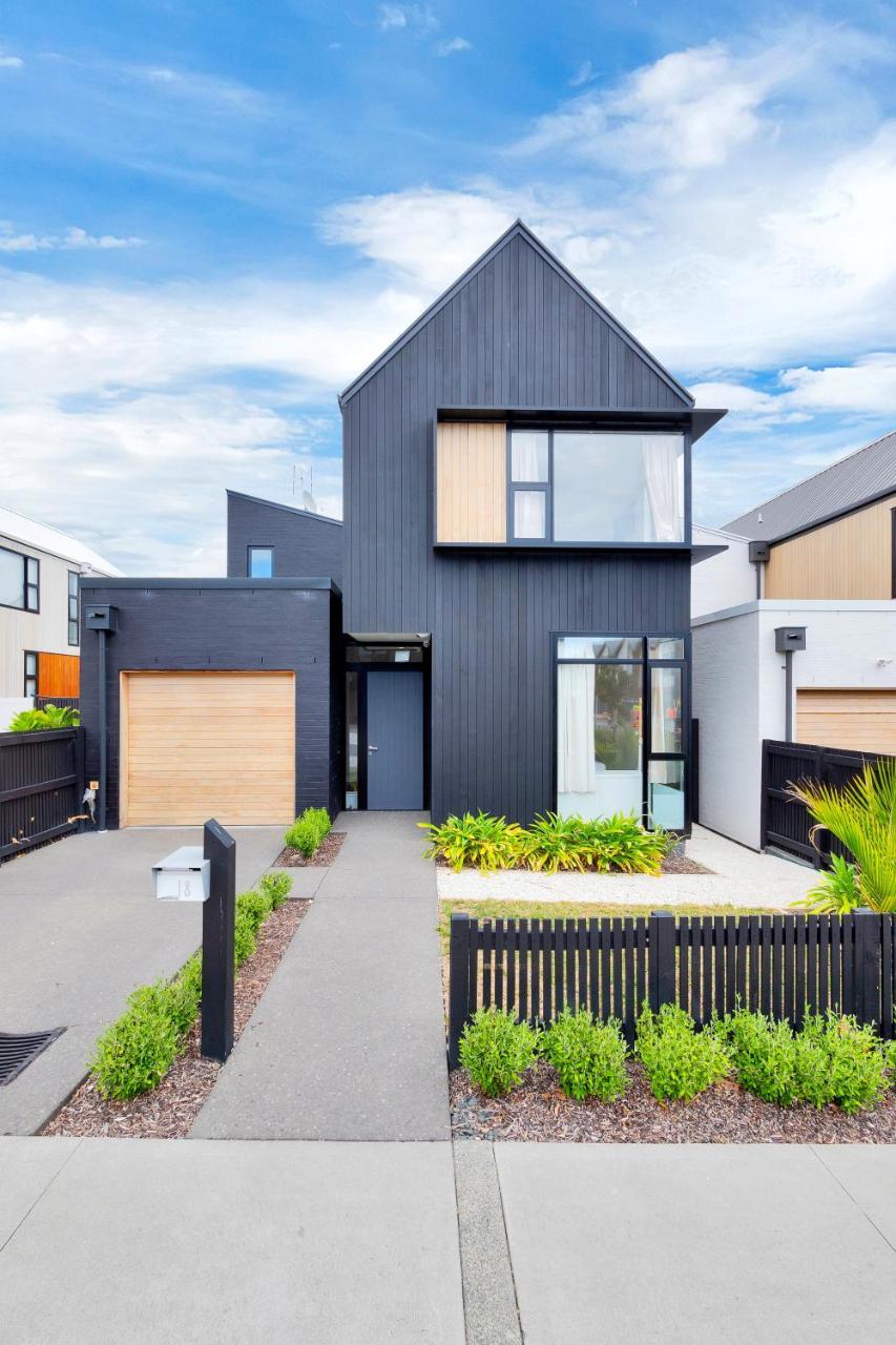 Villa Blissful Breeze Townhouse With Parking And Patio Auckland Esterno foto