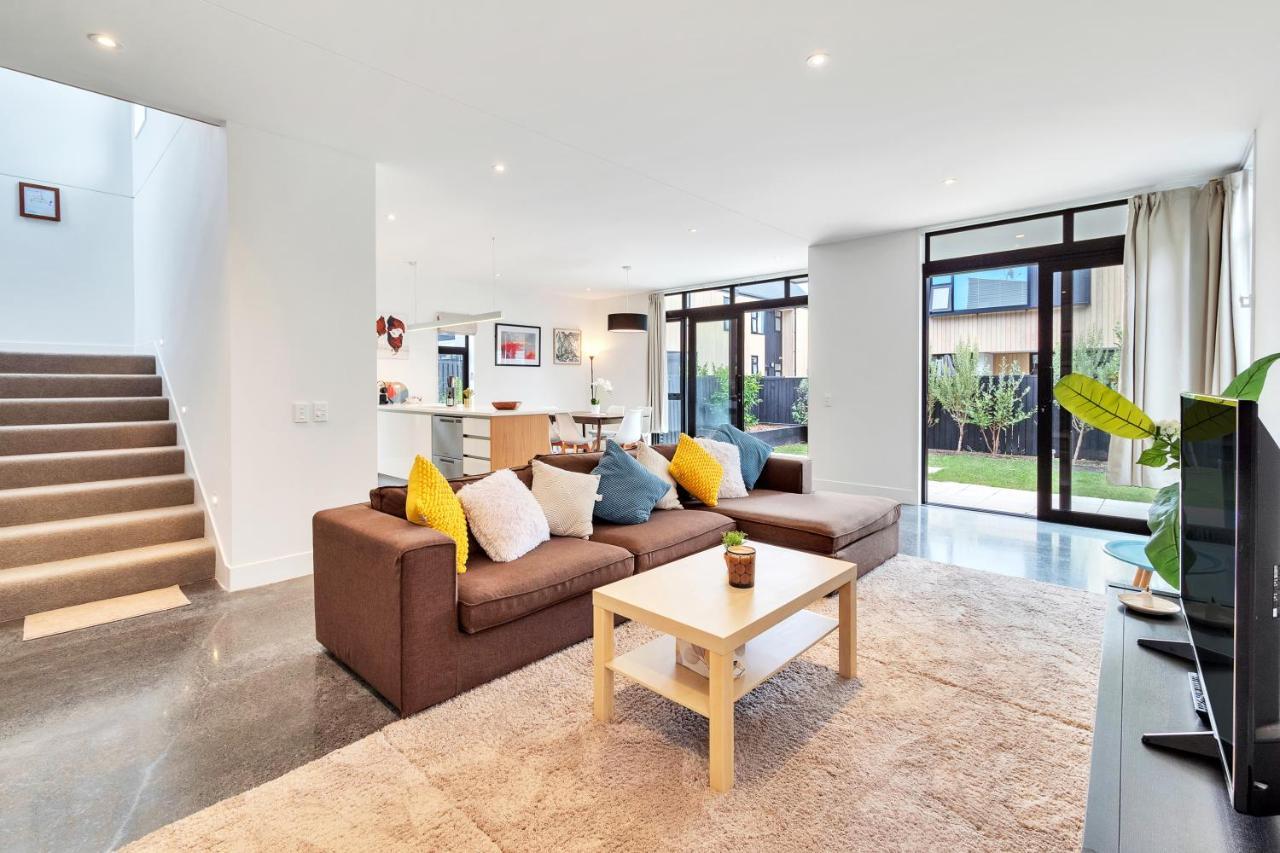 Villa Blissful Breeze Townhouse With Parking And Patio Auckland Esterno foto