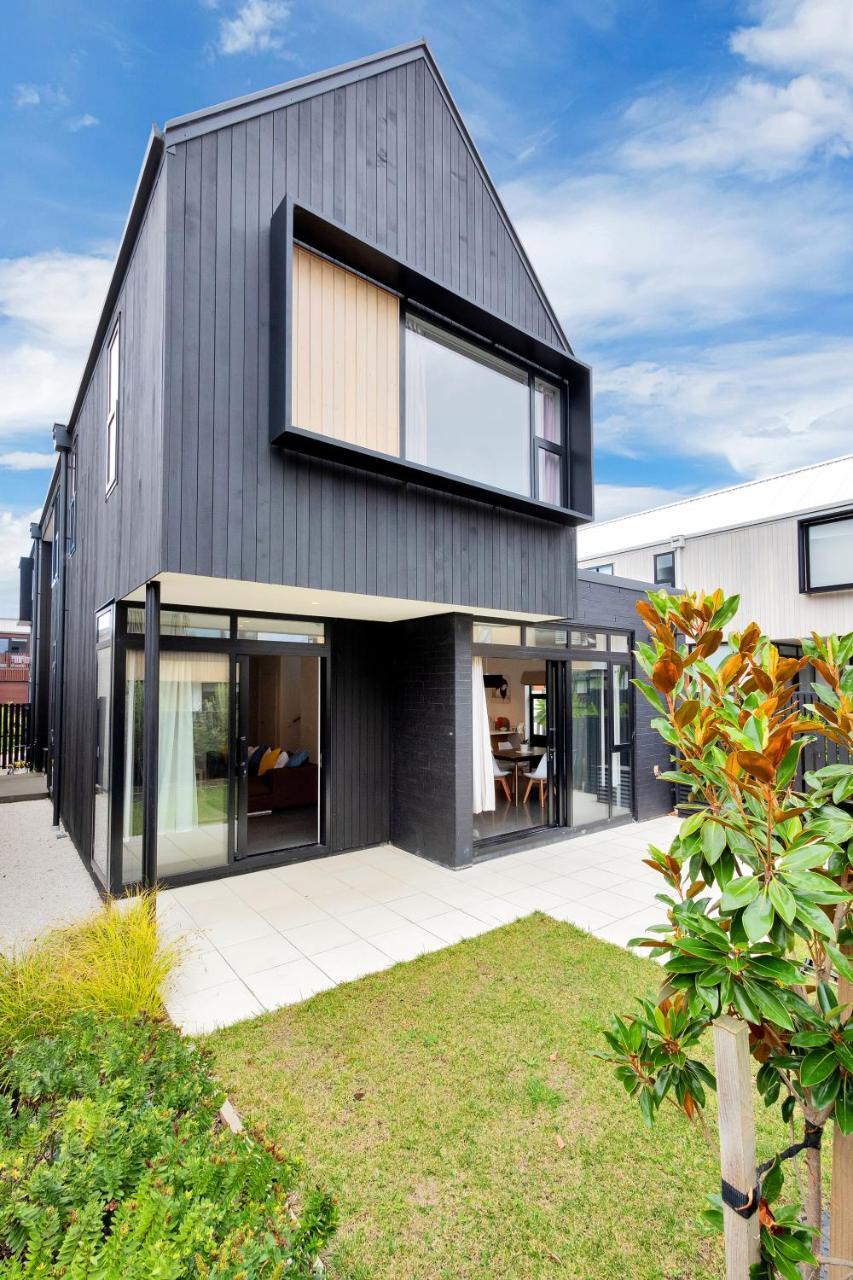 Villa Blissful Breeze Townhouse With Parking And Patio Auckland Esterno foto
